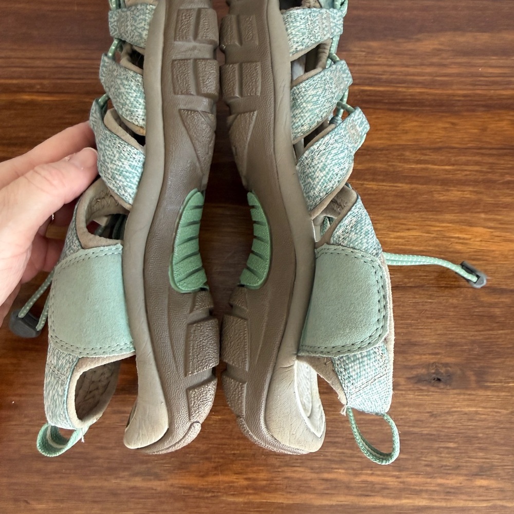 Keen Newport H2 Womens 7 Green Sport Sandals Water Hiking Comfort - Picture 6 of 10
